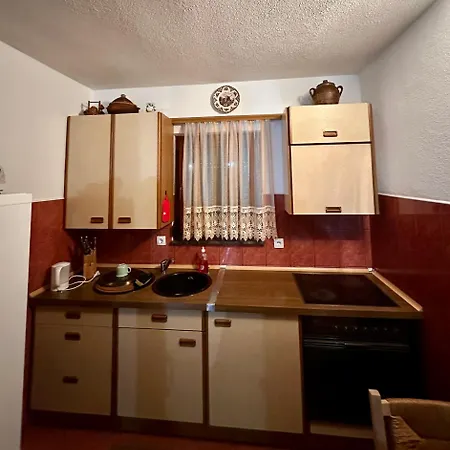 Apartment House Eagle *